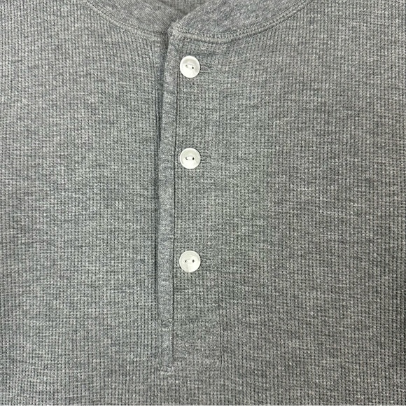 Lands End Shirt Mens Size XL Gray Henley Long Sleeve Waffle Knit 1/4 Button Up - Picture 4 of 8